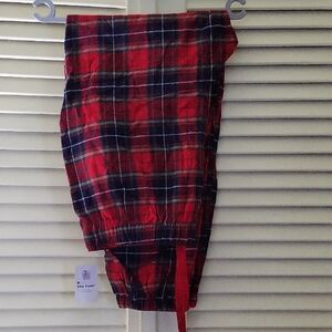 Old Navy Red and Green Plaid Pajama Pants